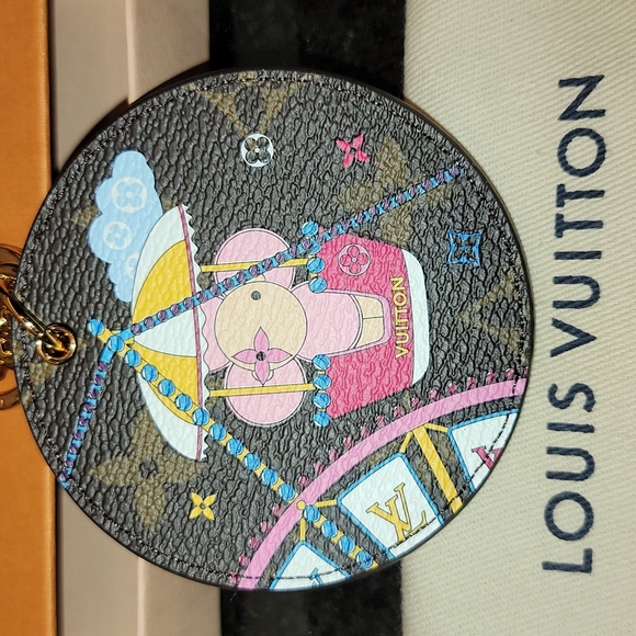 NEW Louis Vuitton Bag Charm - Picture 2 of 16